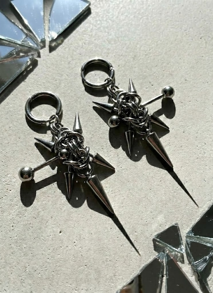 STUD SPIKE